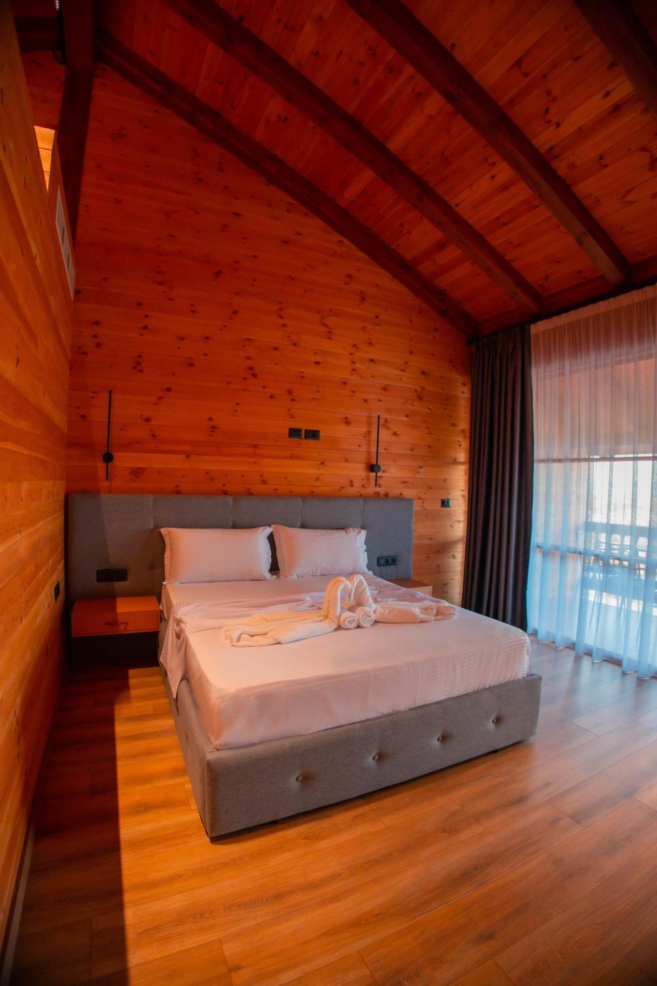 Hotel Shpija E Gjyshit Canaj Екстер'єр фото
