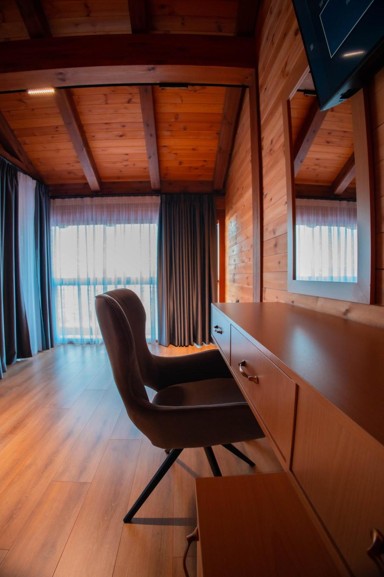 Hotel Shpija E Gjyshit Canaj Екстер'єр фото