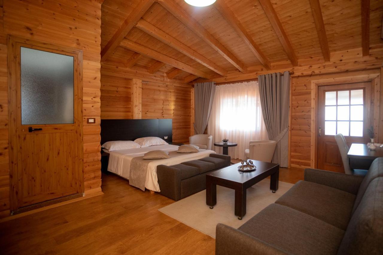 Hotel Shpija E Gjyshit Canaj Екстер'єр фото