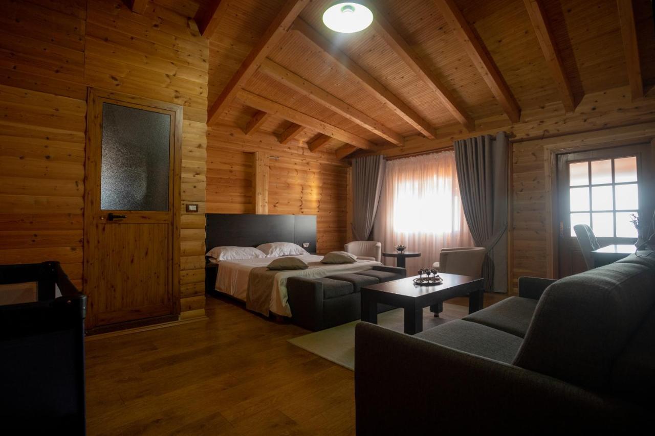 Hotel Shpija E Gjyshit Canaj Екстер'єр фото