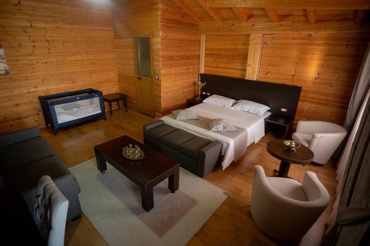 Hotel Shpija E Gjyshit Canaj Екстер'єр фото