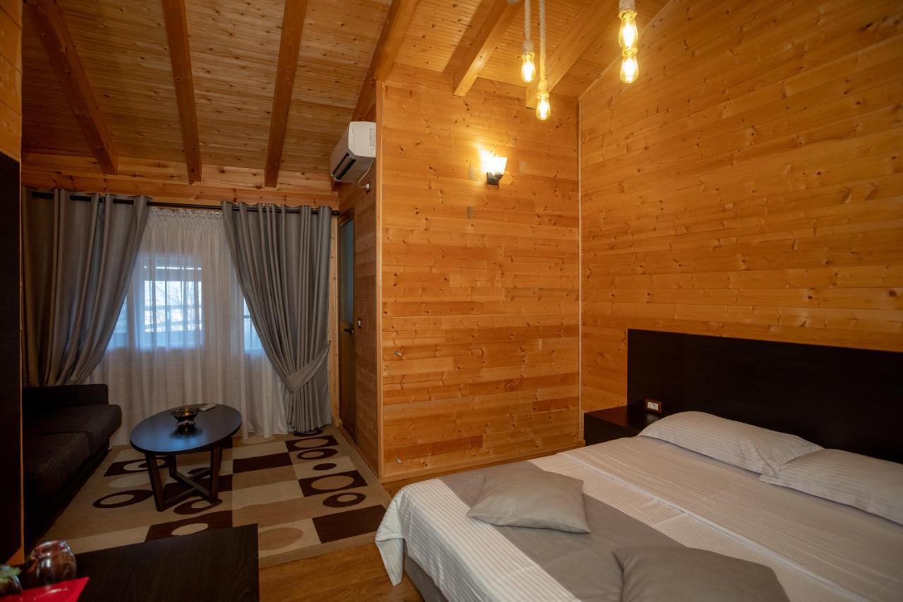Hotel Shpija E Gjyshit Canaj Екстер'єр фото