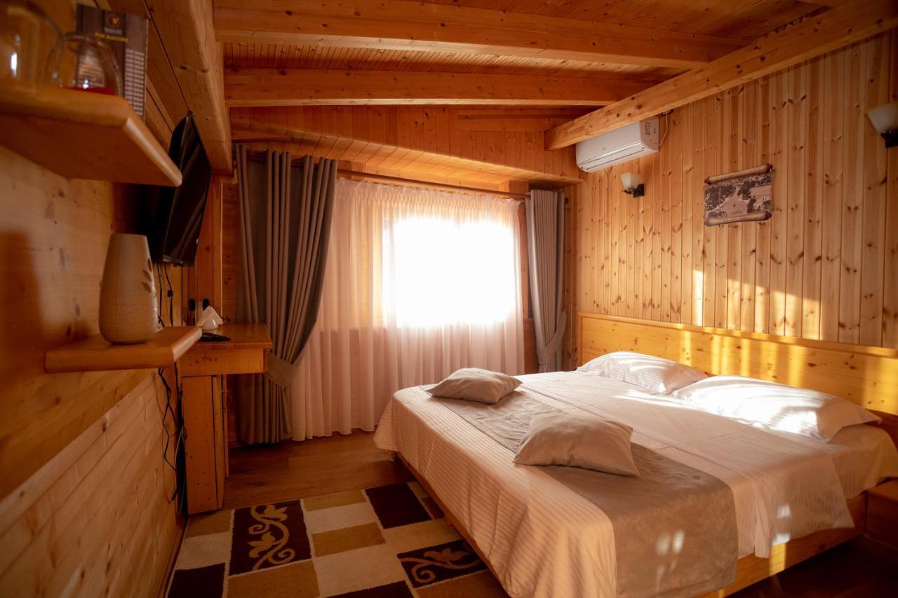 Hotel Shpija E Gjyshit Canaj Екстер'єр фото