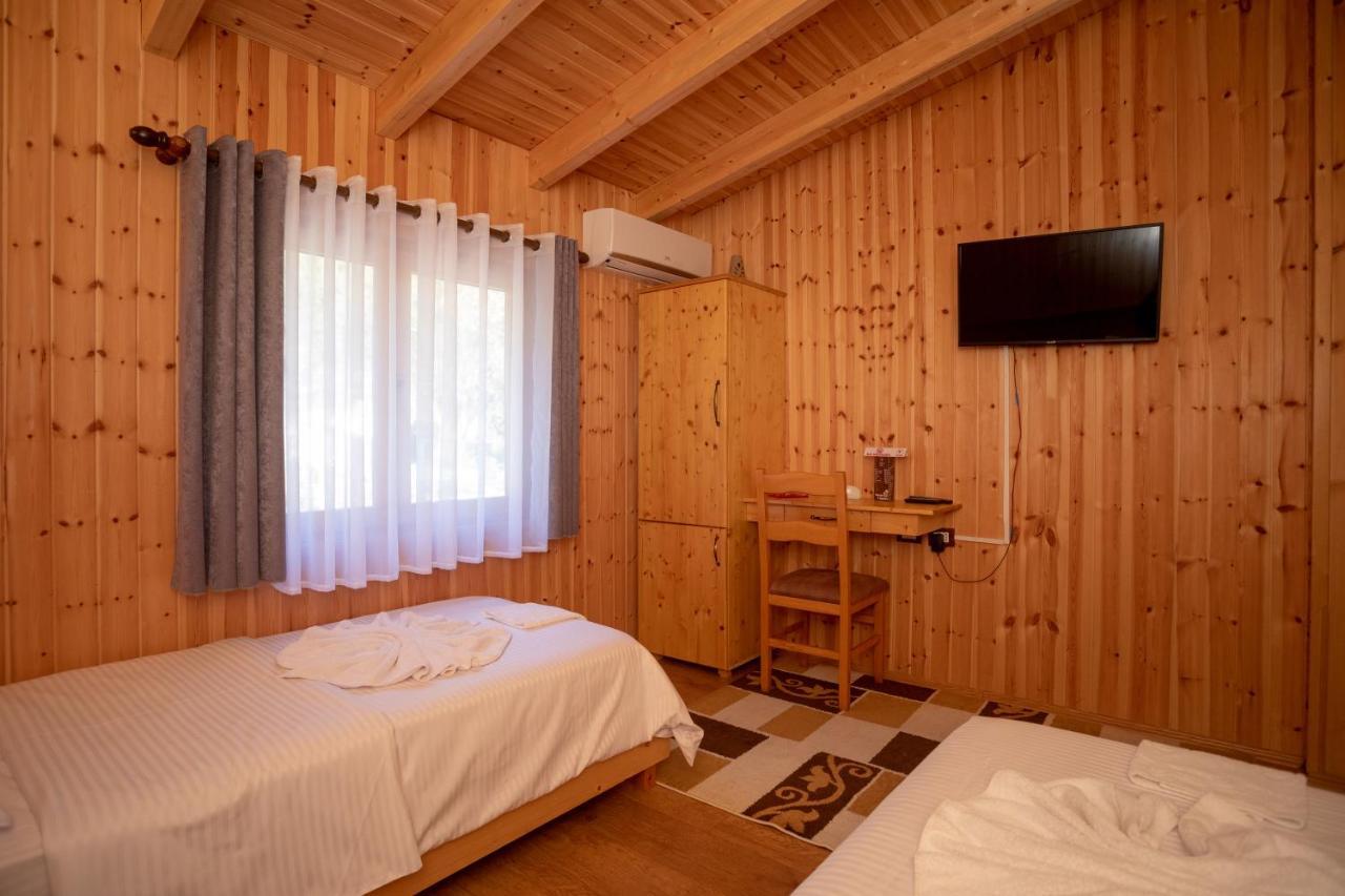Hotel Shpija E Gjyshit Canaj Екстер'єр фото